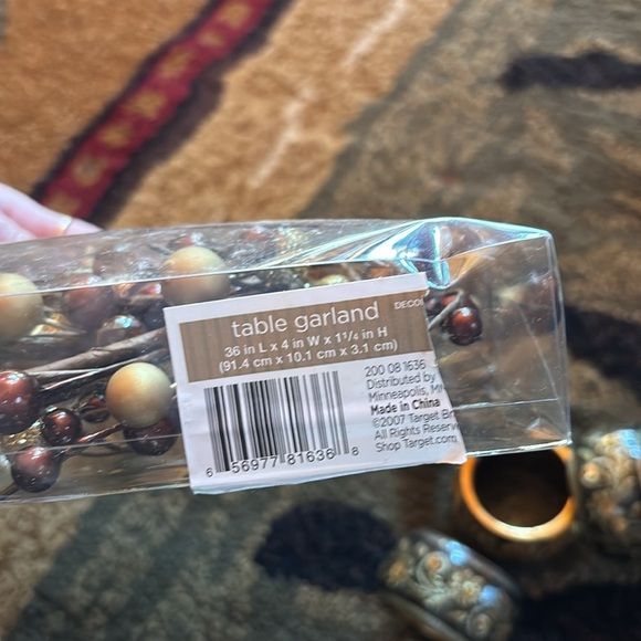 Vintage Table Garland and Napkin Rings! - Picture 3 of 5